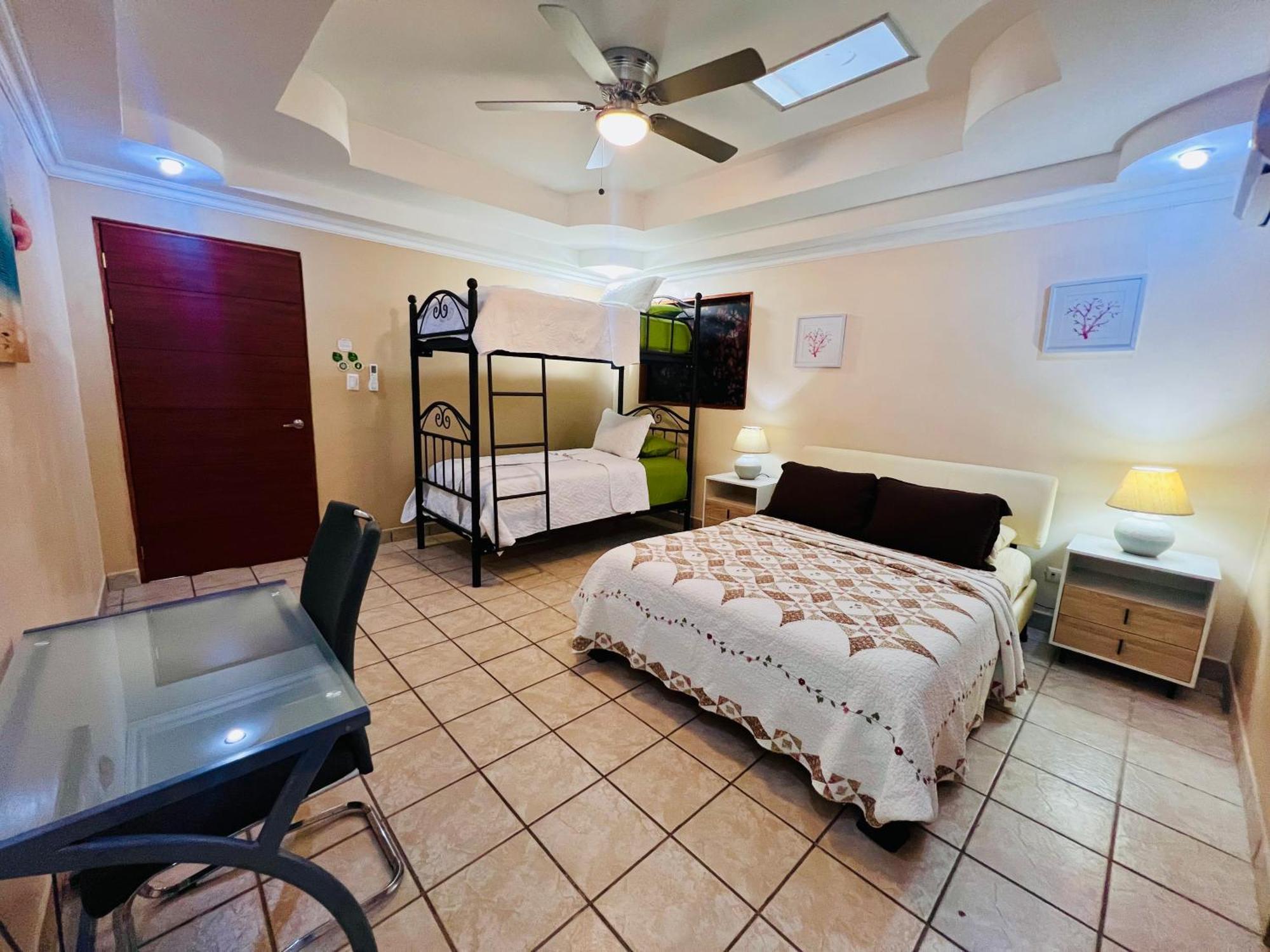 Casas Del Toro Playa Flamingo Aparthotel Buitenkant foto